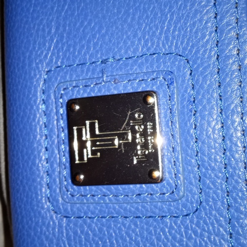 Tignanello genuine, leather wallet - Picture 2 of 11